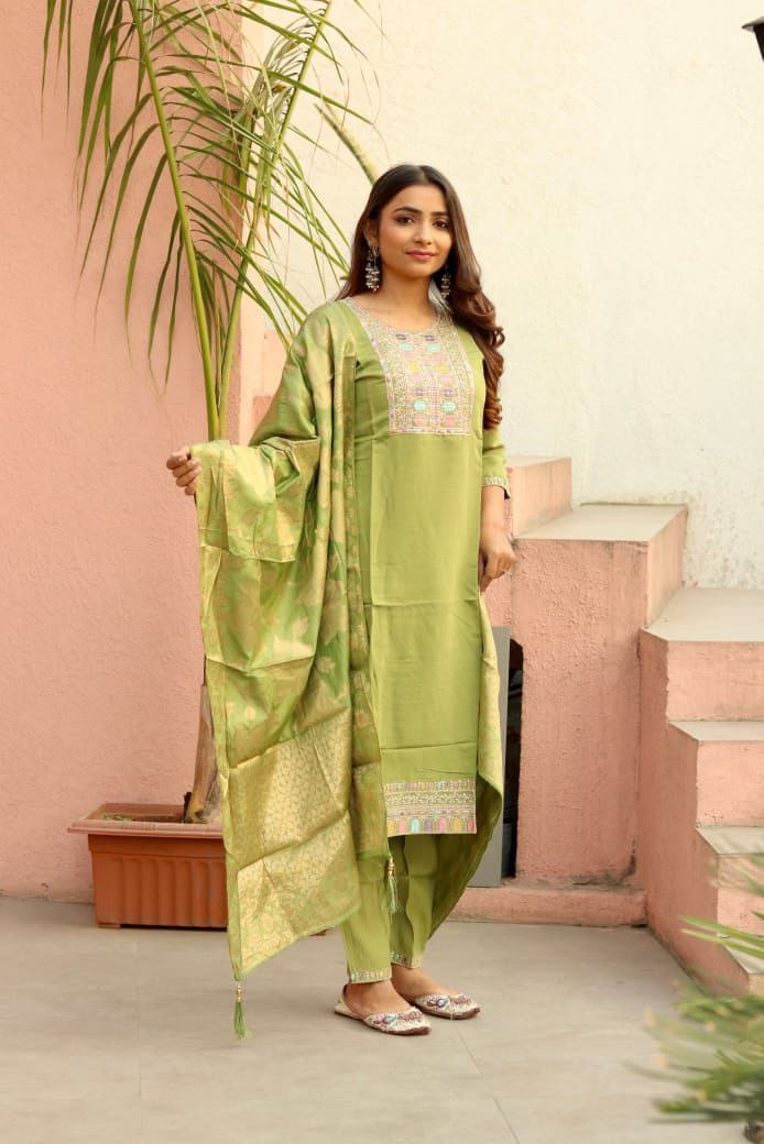 Emerald Glow Green Kurta Set